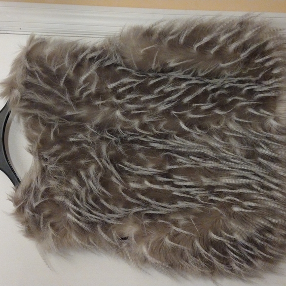 Plush brand new Fabulous Fur vest - Picture 4 of 4